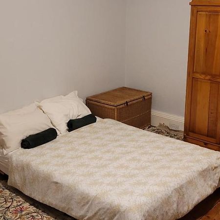 City Centre Flat - Sleep Upto 4 Edinburgh Exterior photo